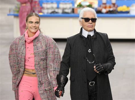 cara delevingne chanel fall 2016|cara delevingne carl lagerfeld.